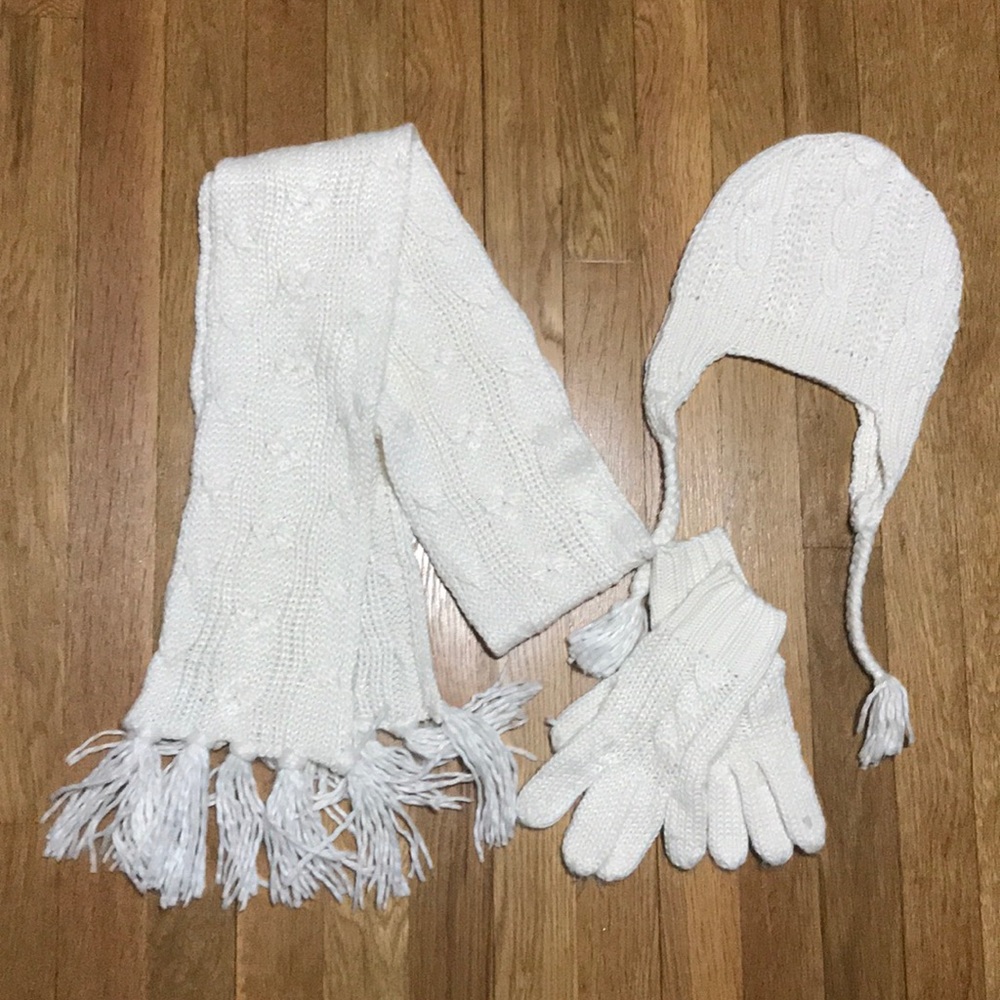GAP - knit scarf, mittens, hat